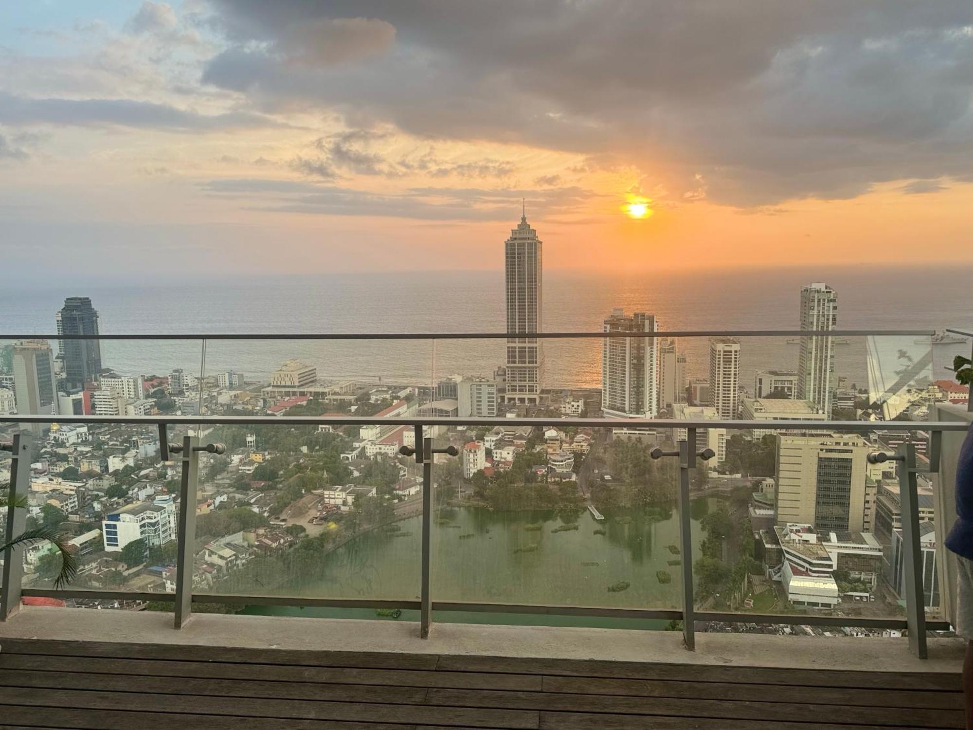 Altair Luxury Colombo By Miracle Lejlighed Eksteriør billede